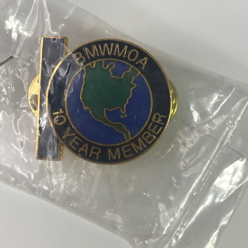 BMWMOA 10 Year Member Lapel Pin Motorcycle Owners of America Gold Tone Enamel